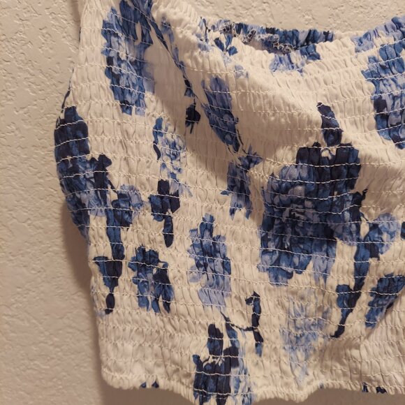 Fifteen Twelve Blue White Smocked Crop Top NWT XXL Boho Summer - Picture 3 of 7